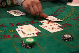 Mobile app interface showing slot games and live-dealer options on win178 login